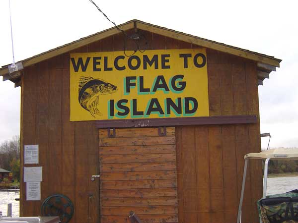 [Flag Island Resort]